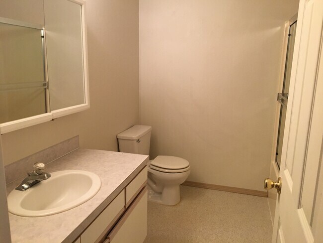 Building Photo - lynd04