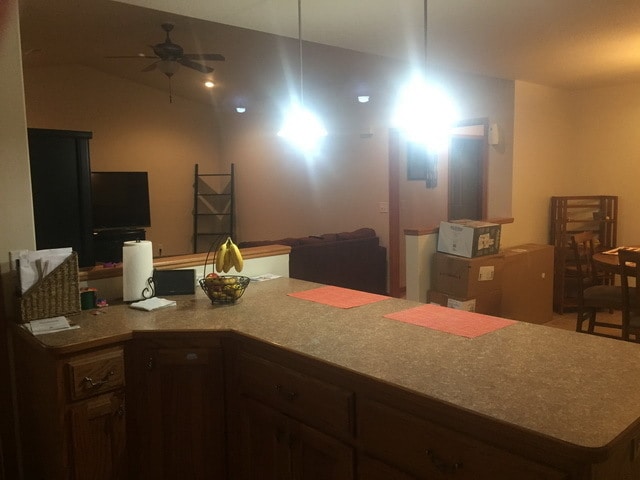 Building Photo - 3 bed 2 bath off Scenic Drive - AVAILABLE ...