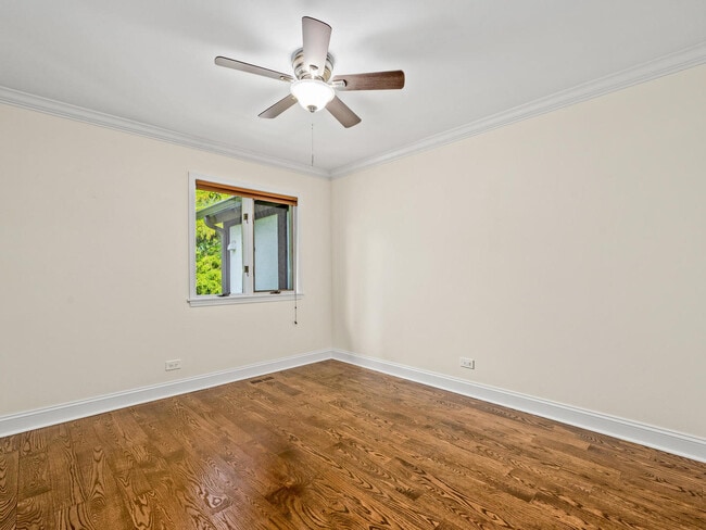 Building Photo - 1068 Shermer Rd