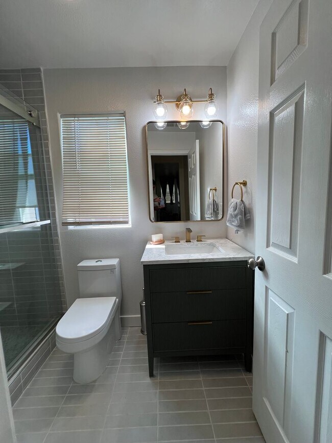 Building Photo - STUNNING Gated 3 Bed/2.5 Bath Soledad Home
