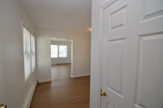 Building Photo - 99 W Wyoming Ave