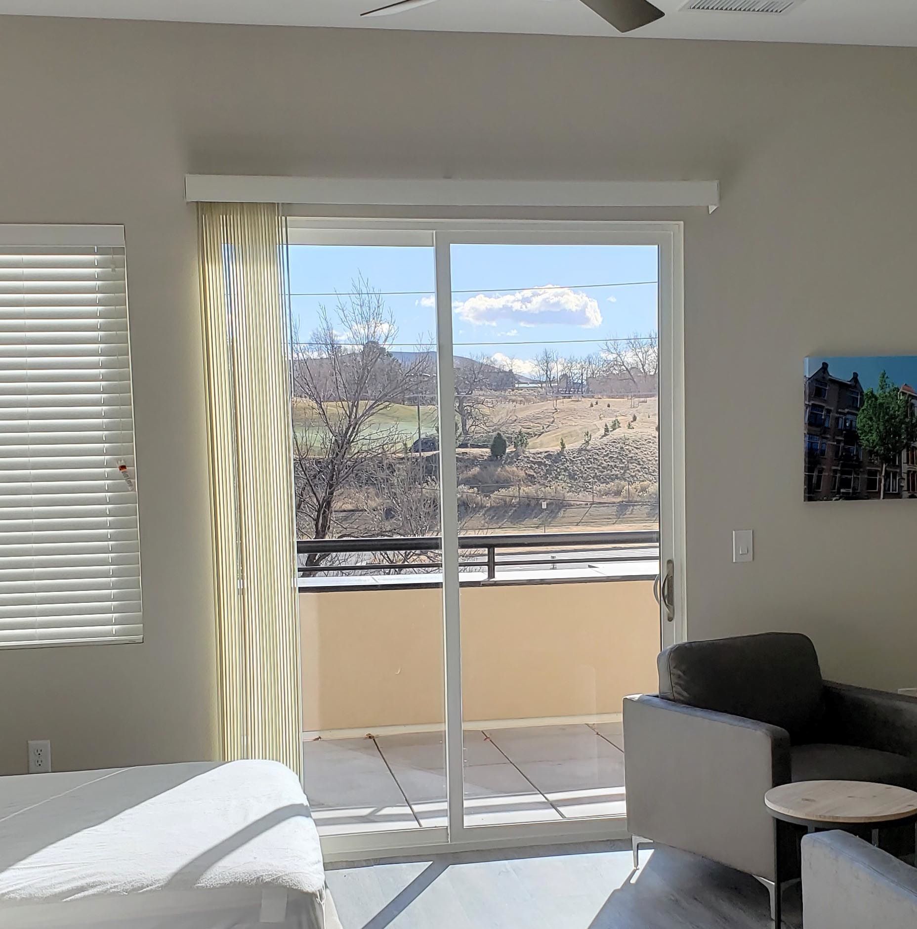 Building Photo - 615 24th St