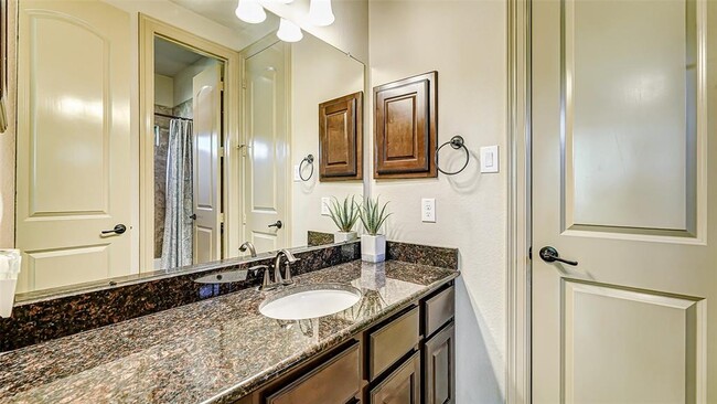Building Photo - 4210 Wentworth Dr