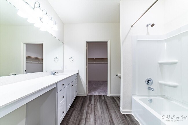 Building Photo - 4807 Highland Spgs Dr