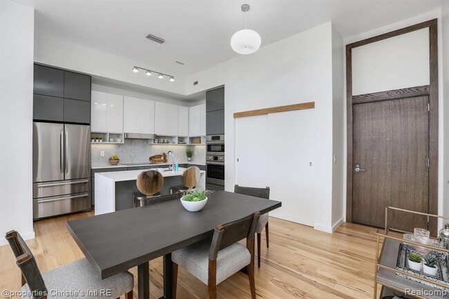 Building Photo - 1454 Townsend St