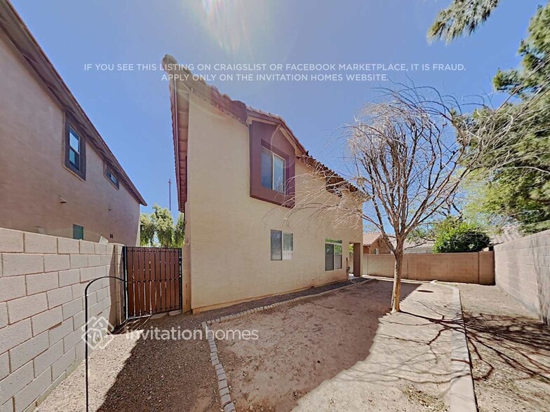 Building Photo - 2510 E Browning Pl
