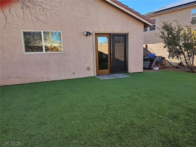 Building Photo - 5064 Whistling Acres Ave