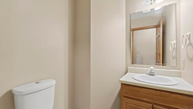 Building Photo - 811 Ivy Creek Cove