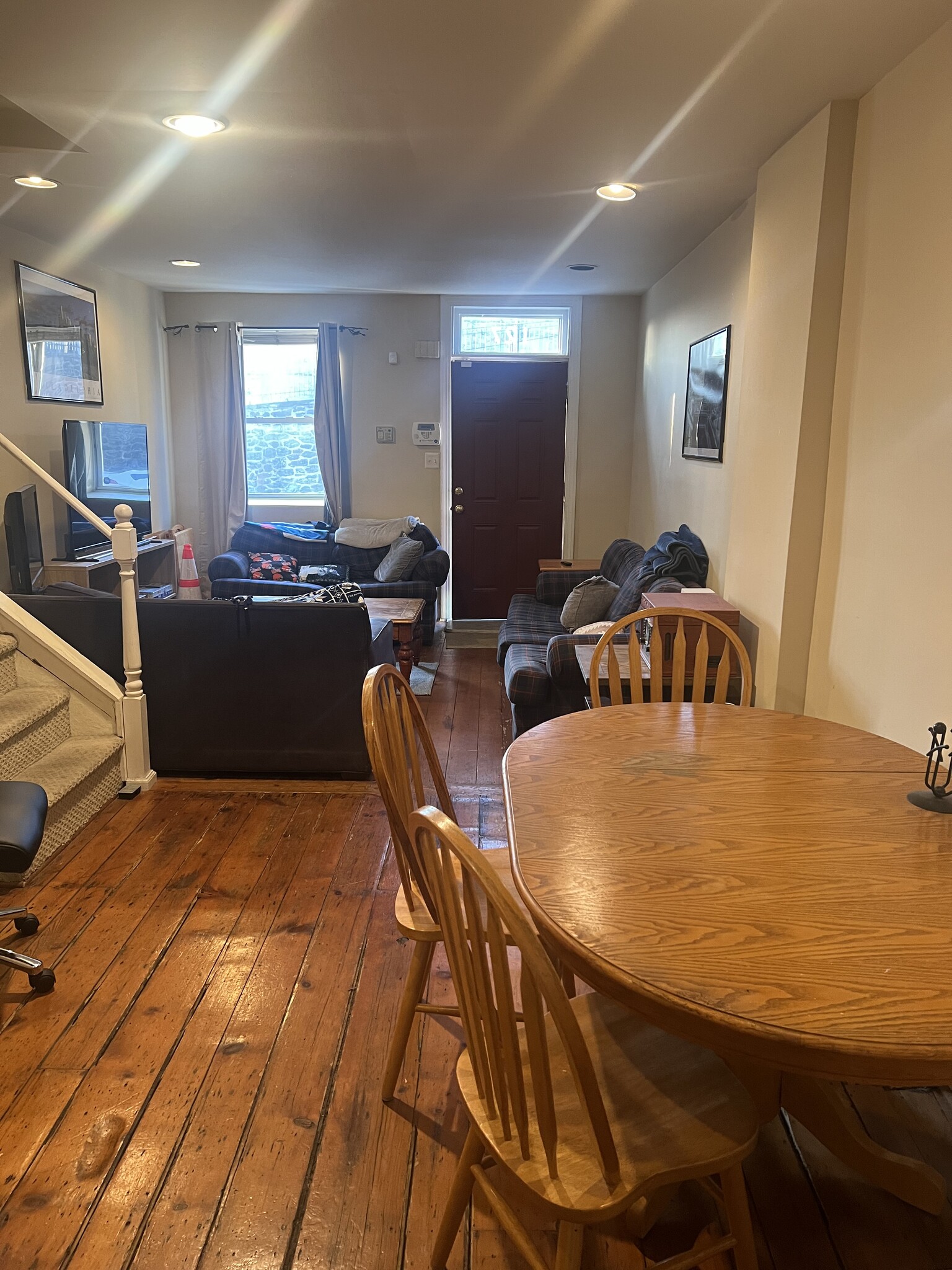 Building Photo - 127 Pensdale Street