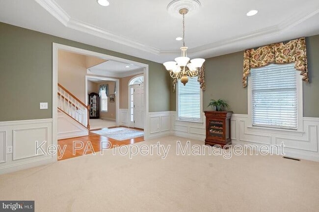 Building Photo - 155 Harrogate Dr