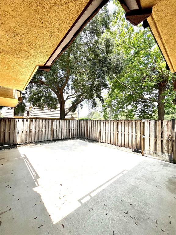 Building Photo - 5268 Coral Ct