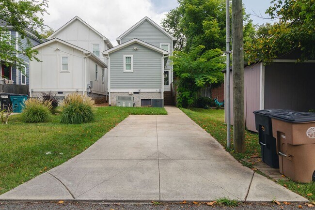 Building Photo - Beautiful 3 bedroom Home for Rent, middle of The Nations with a "4th"/bonus room