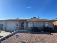 Building Photo - 1817 Cornell Dr SE