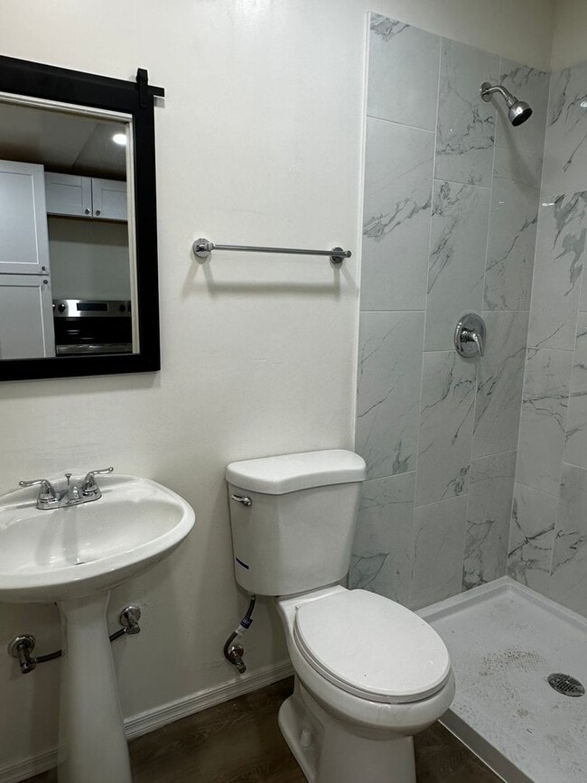 Building Photo - Beautiful Remodeled Studio With Private Backyard In Coolidge!
