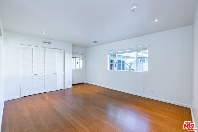 Building Photo - 5426 Colfax Ave