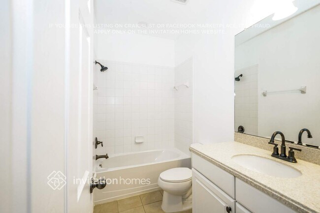 Building Photo - 11118 Great Neck Rd