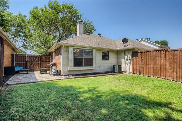 Building Photo - 627 Meadowbrook St