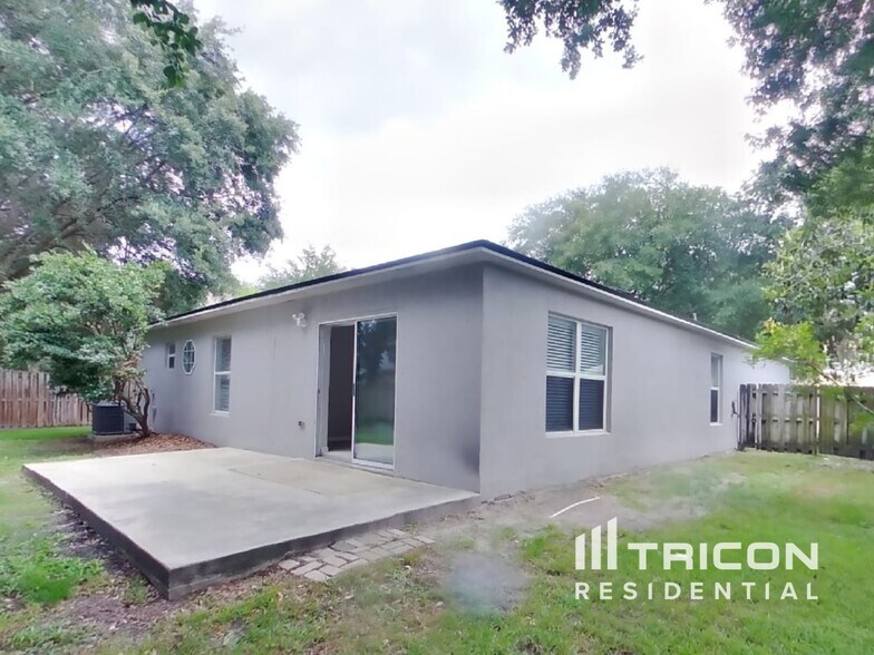 Building Photo - 12266 Glenn Hollow Dr