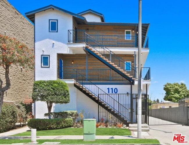 Primary Photo - 110 S Eucalyptus Ave