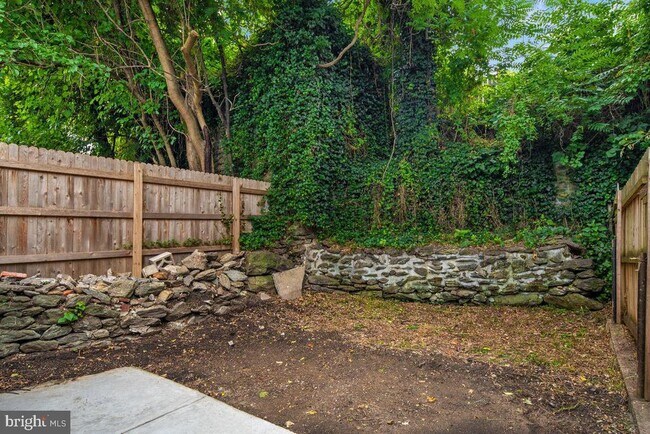 Building Photo - 4129 Terrace St