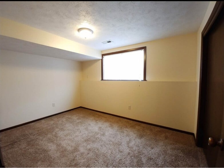 Building Photo - 8417 E Gilbert St