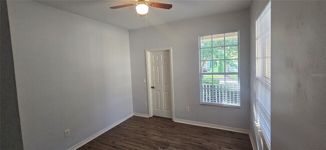 Building Photo - 7214 Beakrush Ln