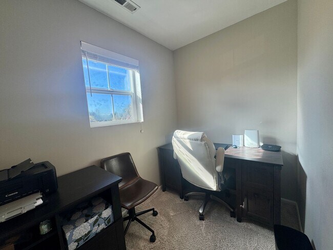 Building Photo - Refined Living in Lake Stevens | 3 Bedroom...