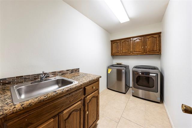 Building Photo - 1400 Sacramento Terrace