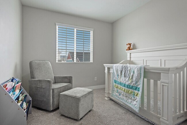 Building Photo - Stunning Daybreak Townhome!  $500 MOVE IN ...