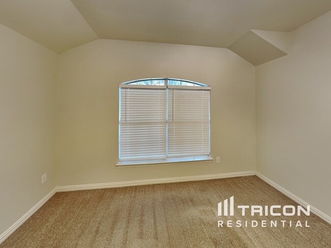 Building Photo - 607 Pewitt Ln
