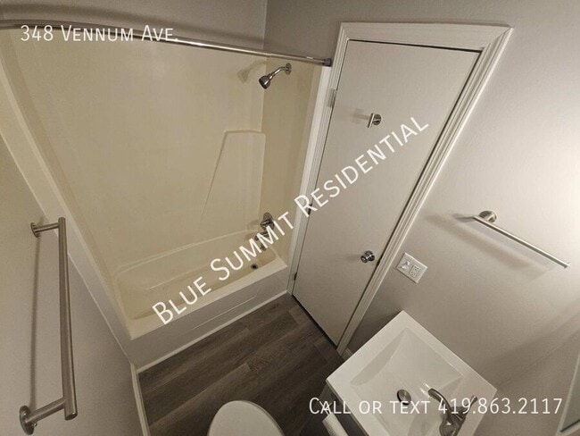 Building Photo - 348 Vennum Ave