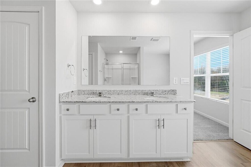 Building Photo - 255 Deerberry Dr