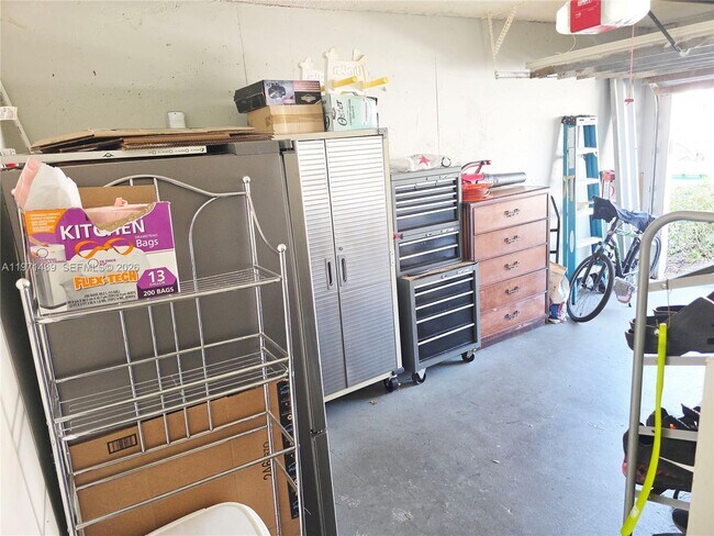 Building Photo - 11688 SW 17th Ct