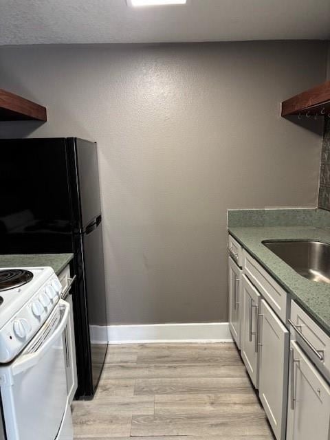 Building Photo - 4127 Dolphin Dr