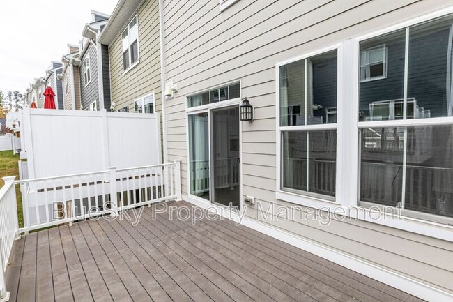 Building Photo - 3227 Bergen St