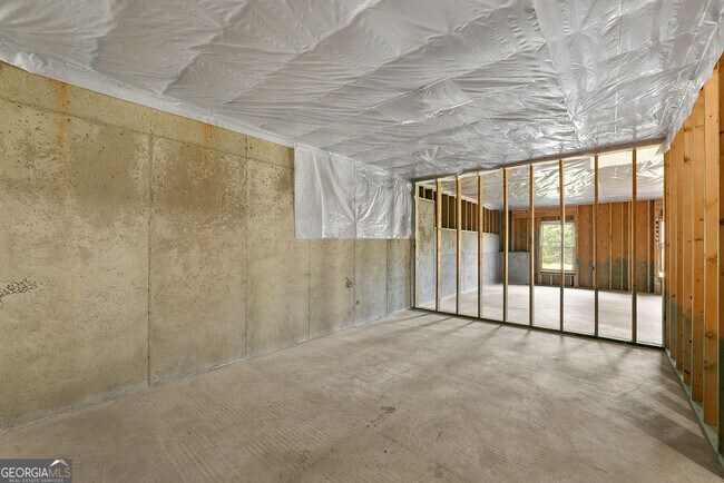 Building Photo - 3574 Willow Glen Trail