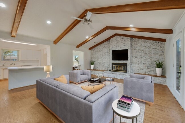 Building Photo - 3802 Sunnybrook Ln