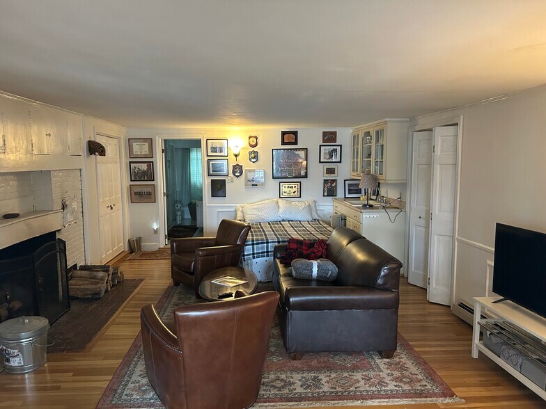 Building Photo - 1315 Mayhew Tpke