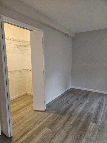 Building Photo - 40 Yorktown Dr