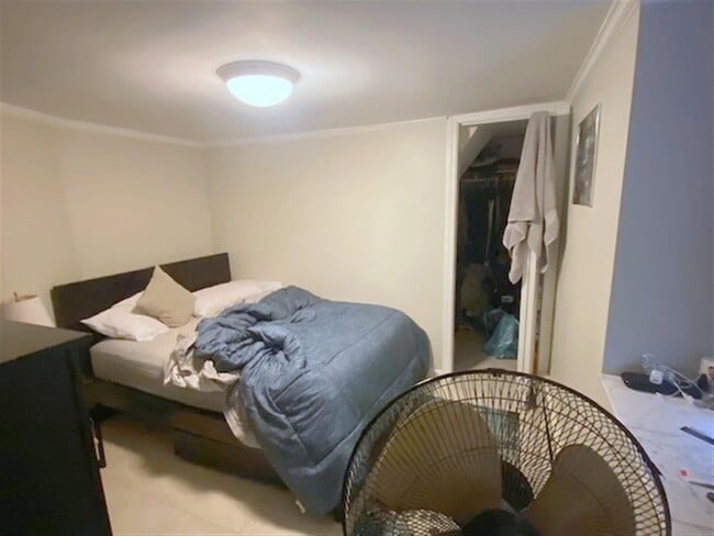 Building Photo - 519 Main St