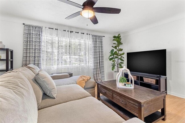 Building Photo - 6190 36th Ave N