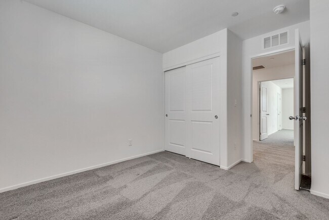 Building Photo - Welcome to a stunning recently built townh...