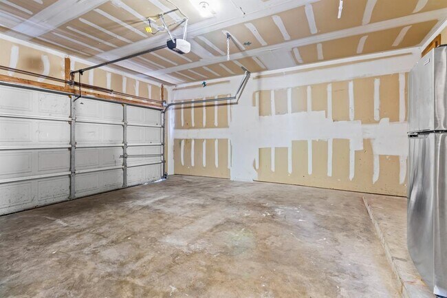 Building Photo - 5006 Acorn Grove Ct