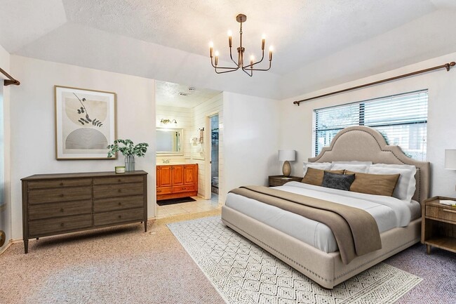 Building Photo - 421 St Andrews St