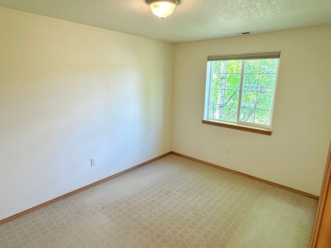 Building Photo - Montavilla Polished 2-Story with Hardwoods, Whole House A/C, Attached Garage, Off-street Parking