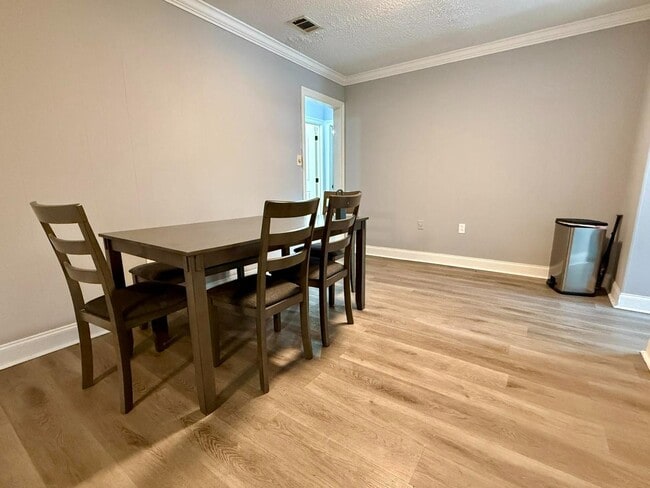 Building Photo - 306 N 40th Ave