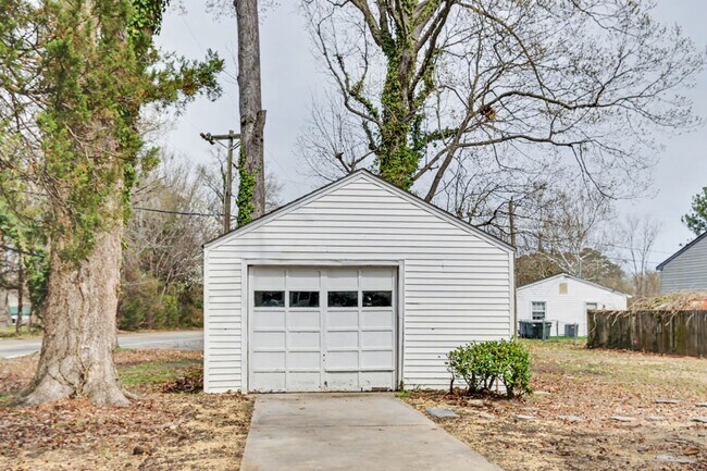 Building Photo - Renovated 3-Bedroom Home with Spacious Yard & Detached Garage