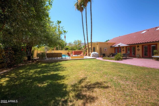 Building Photo - 3437 E Equestrian Trail