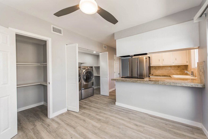 Kitchen and Pantry - 4710 E Shaw St