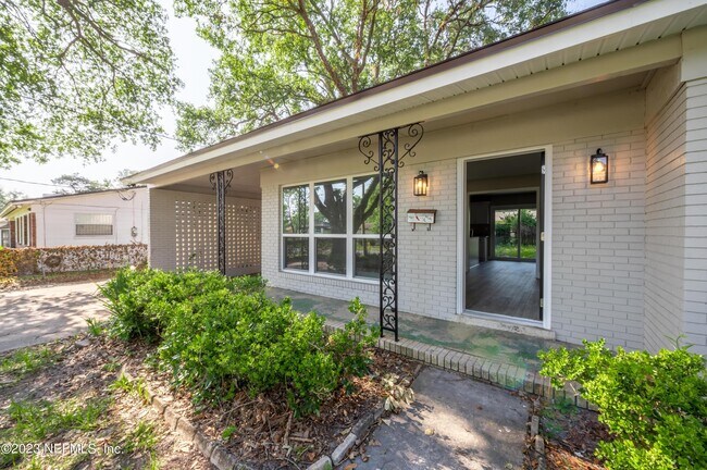 Building Photo - 6264 Diane Rd
